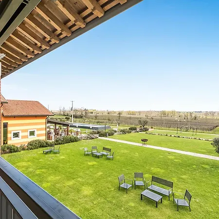 Farm stay Almavite Wine With Pool - Happy Desenzano del Garda