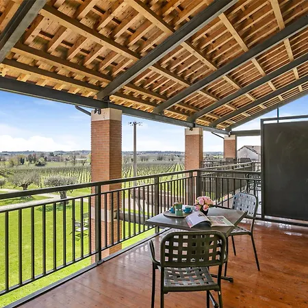 Almavite Wine With Pool - Happy Farm stay