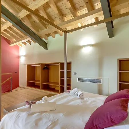 Farm stay Almavite Wine With Pool - Happy Desenzano del Garda