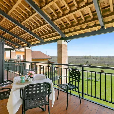 Almavite Wine With Pool - Happy Farm stay
