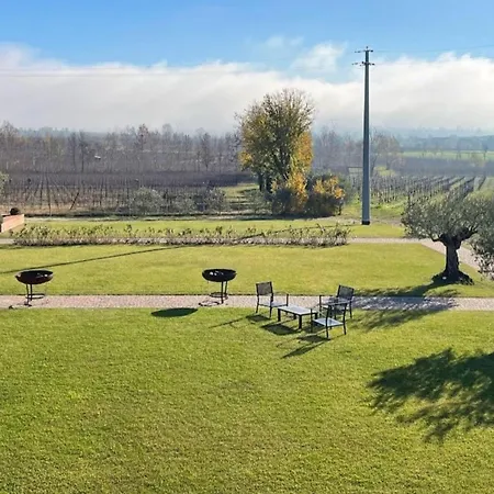 Almavite Wine With Pool - Happy Desenzano del Garda